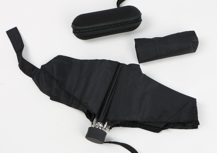 Quality Black Small Portable Umbrella Durable ，Uv Protection Compact Folding Umbrella for sale