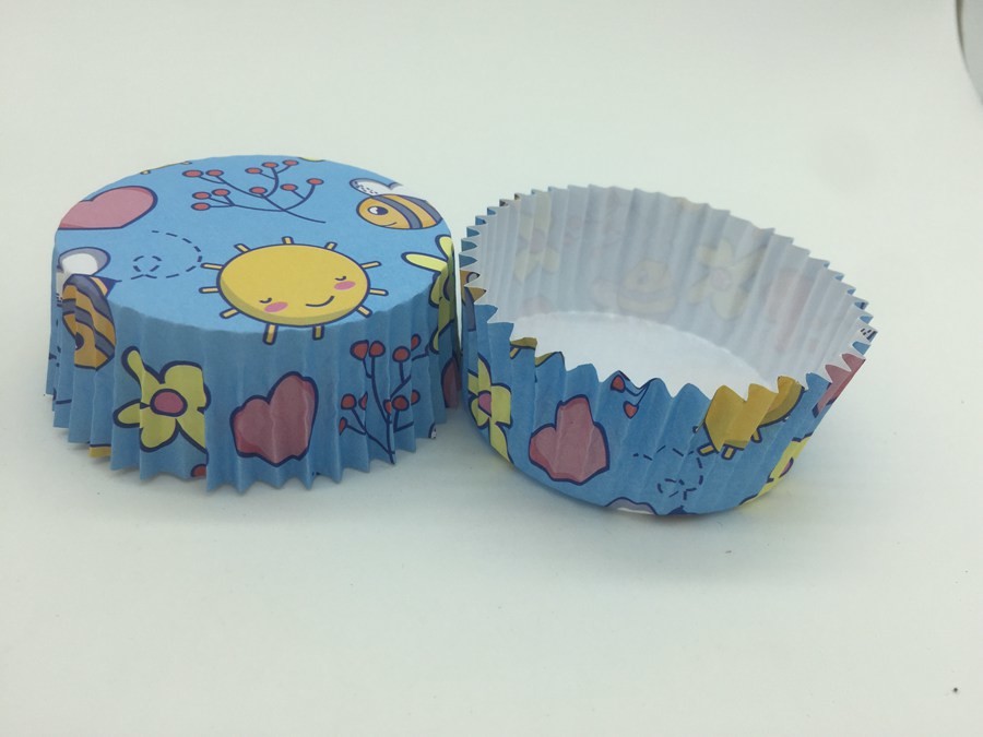 Quality Cute Marine Greaseproof Baking Cups , Disposable Blue Cupcake Wrappers Organism Pet Inside for sale