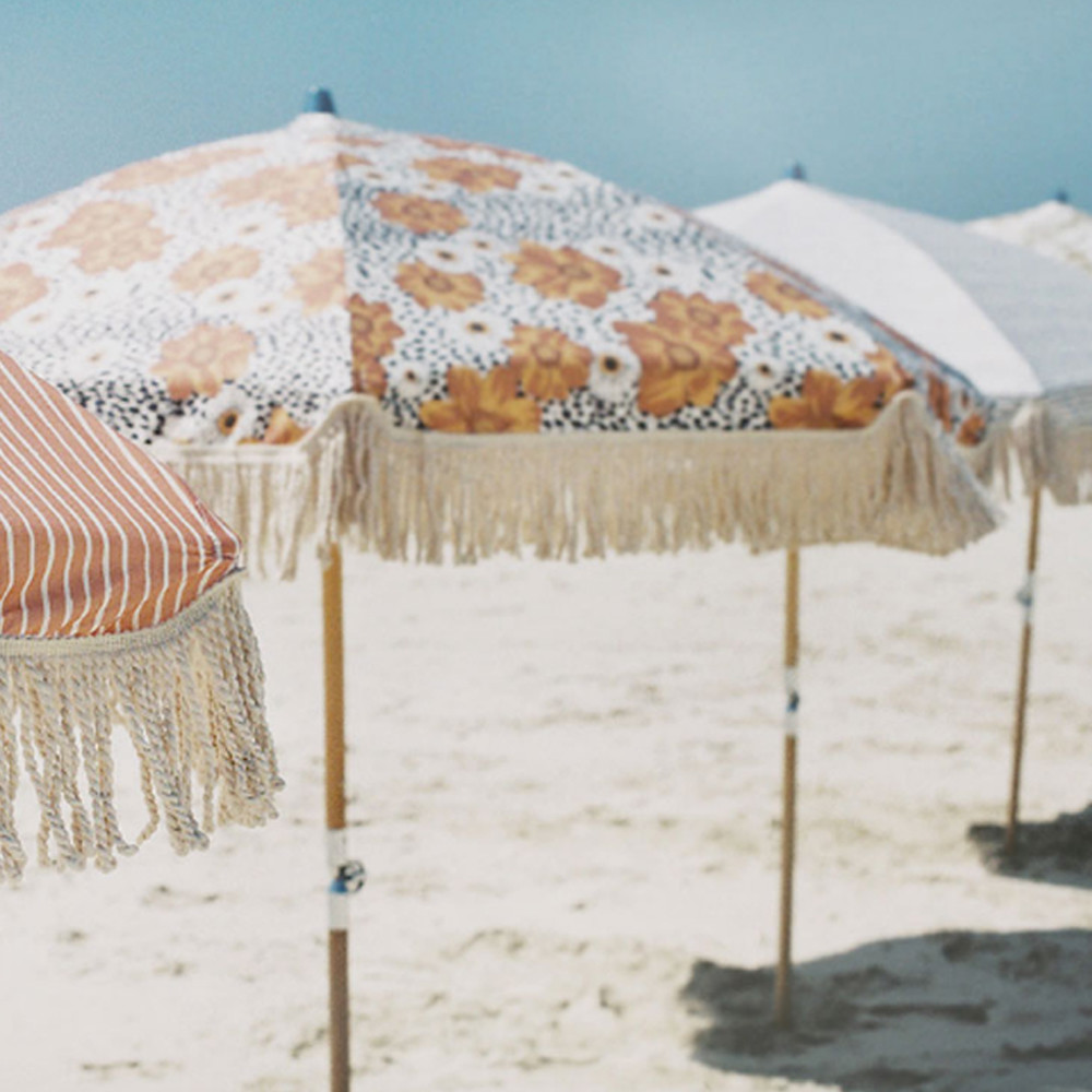 Quality 1.8 M Wooden Luxury Windproof Beach Umbrella With Tassels Parasol Pagoda Hawaii Striped Tassel for sale
