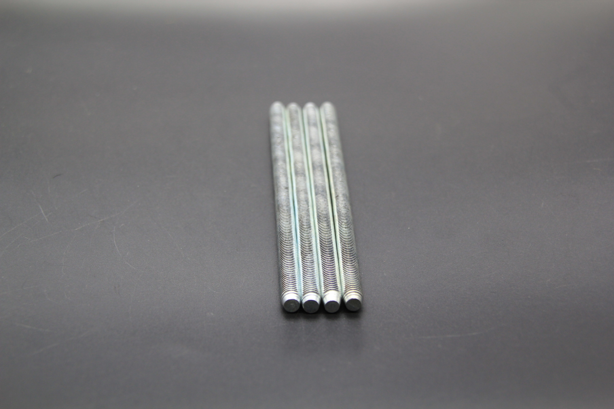 Quality Precision Metric Threaded Rod M10x40 Grade 8.8 Din 976 With Electric Galvanized Surface for sale