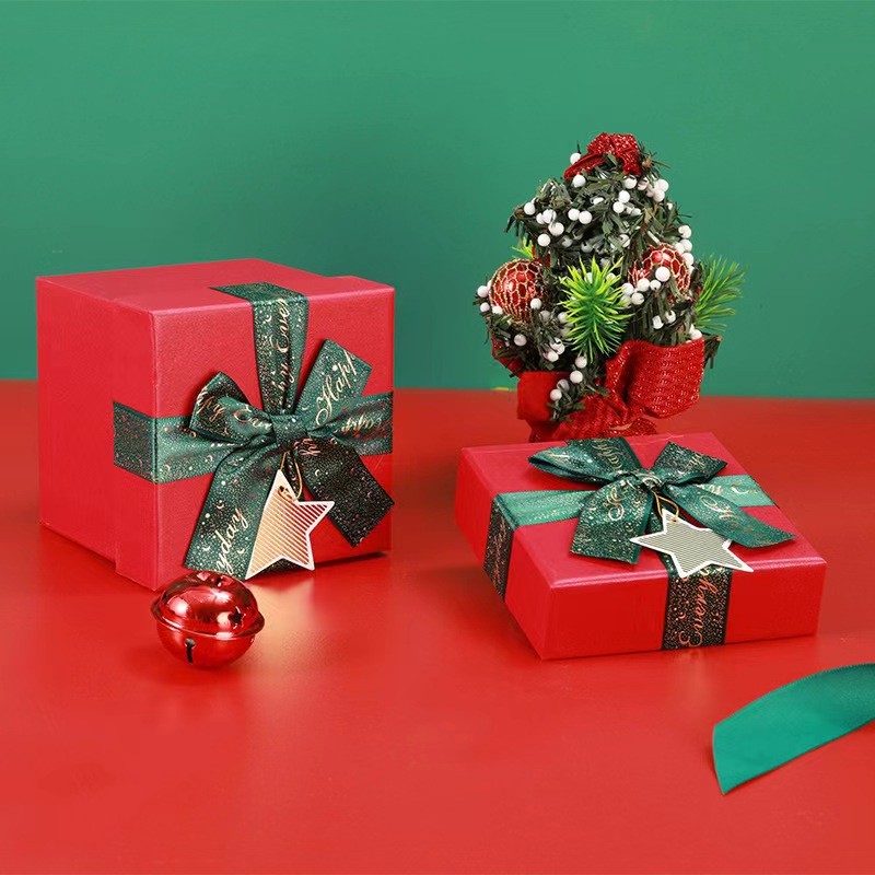 Long lasting and Sturdy Christmas and Valentine's Day Gift Fancy Packaging Box with Glossy or Matte Lamination