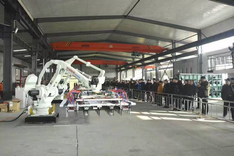 21600-32400pieces/H 800KG Robot Stacking System