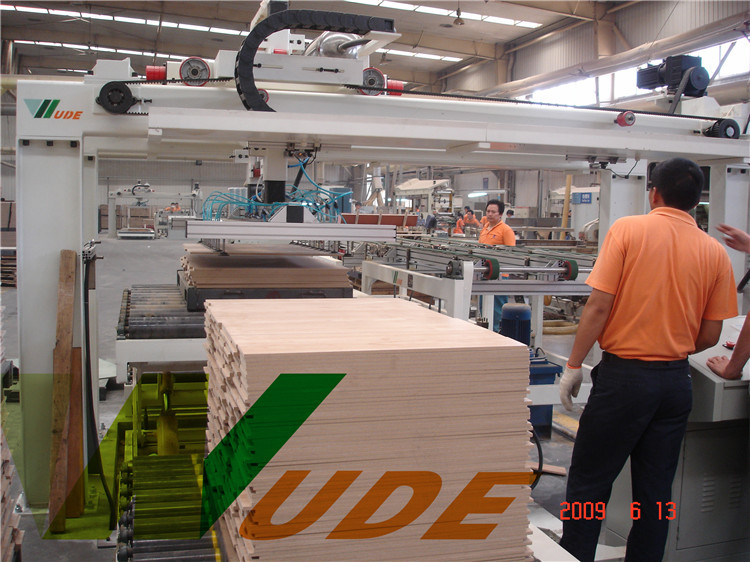 Automated Operation Loading And Unloading Equipment For Flooring Production Line