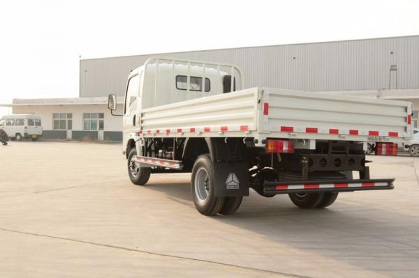 SINOTRUK HOWO 5 ton 4x2 light mini small cargo truck