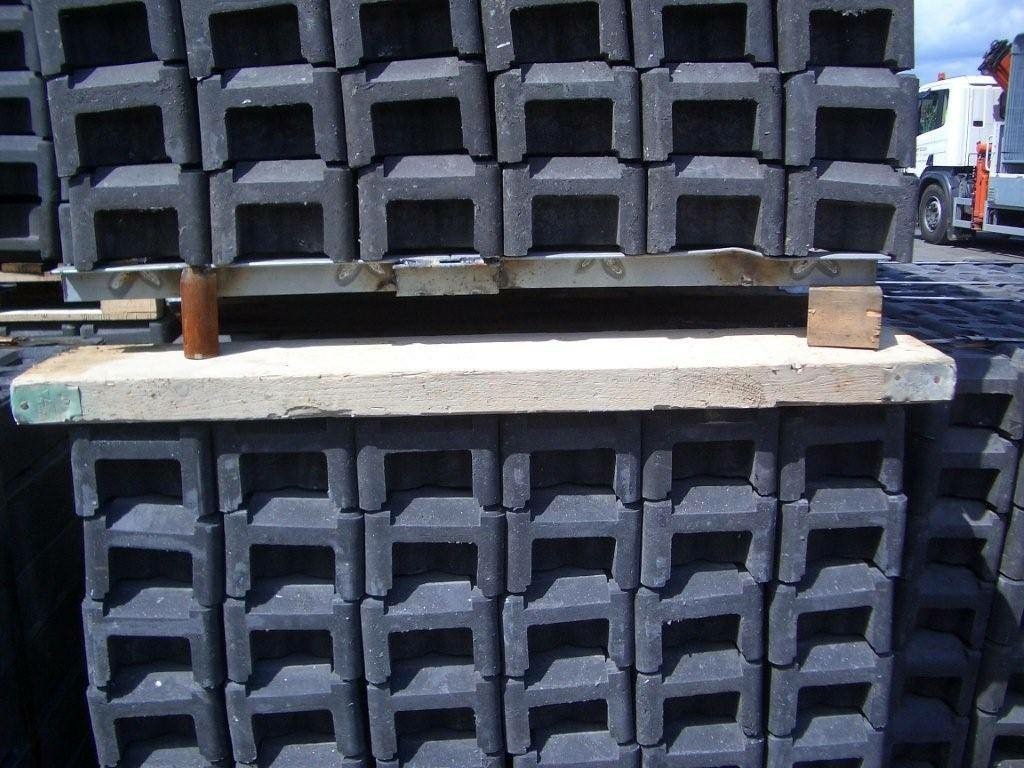 Construction Fencing System 1.8m*2.4m mesh 60mm*150mm*4.00mm Tubing 32mm*2.0mm AS/NZS/ATSM standard