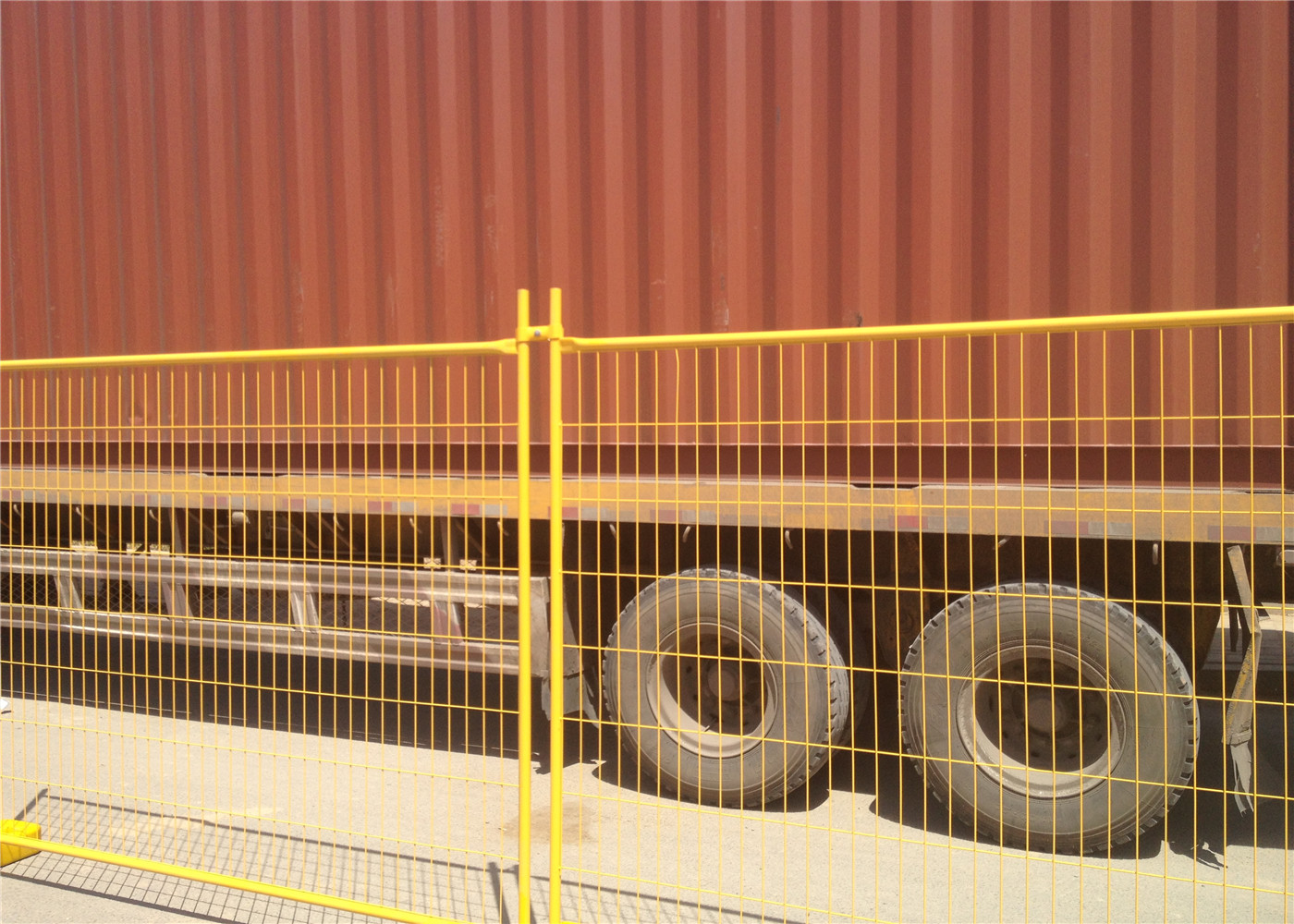 Temp Construction Fence Panels 42 microns minimum zinc thick 2.1m*3.6m with Brace Mesh 75mm*200mm*3.5mm