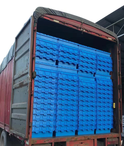Stackable Plastic Attached Lid Containers Anti Skid Bottom