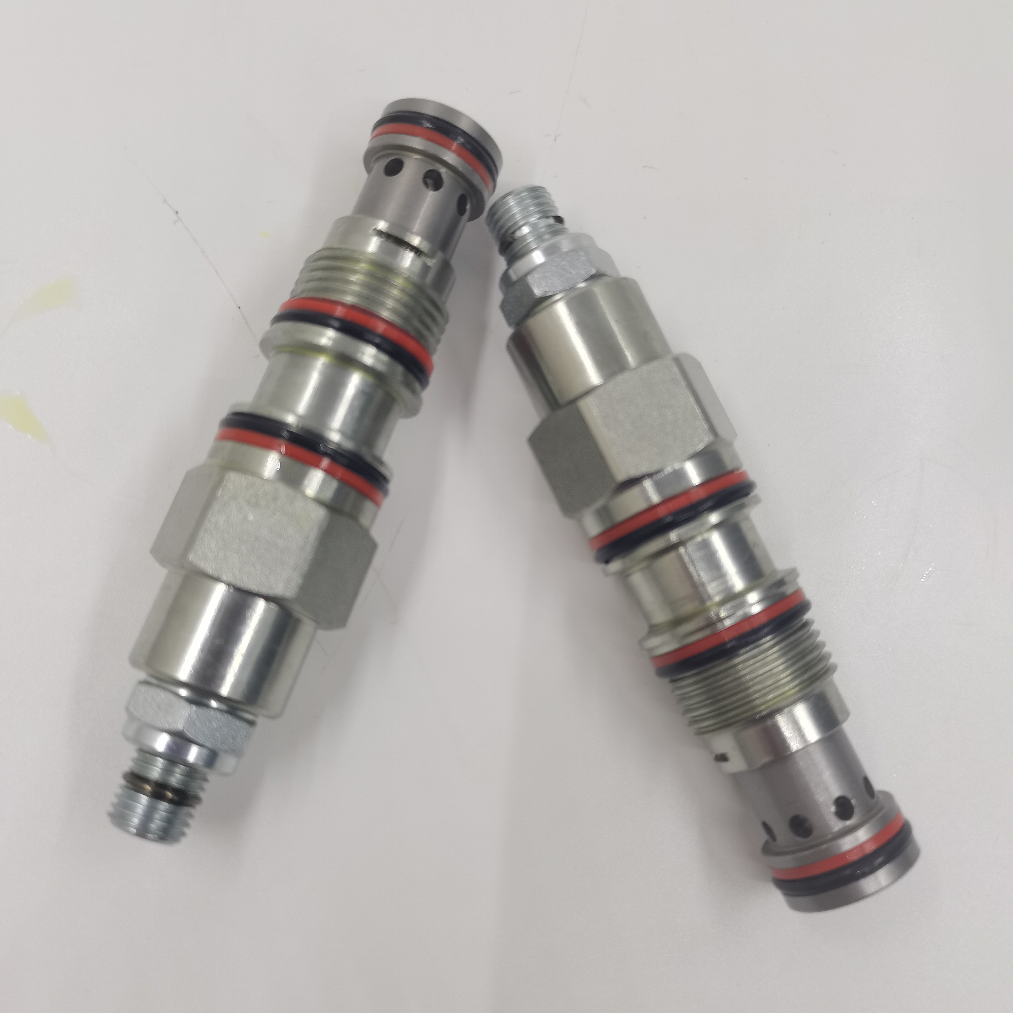 B220401000536 Excavator SAN.Y Main Relief Valve Balancing valve