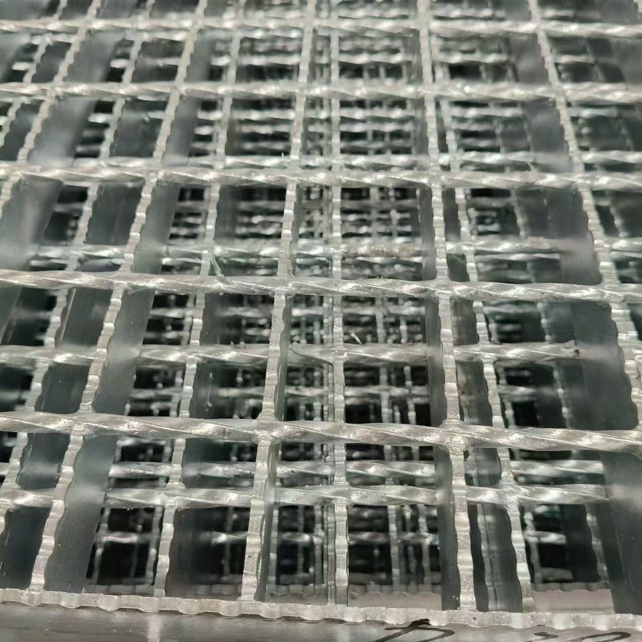 40MM Load Flat Steel Spacing Industrial Steel Grating for Enhanced Support