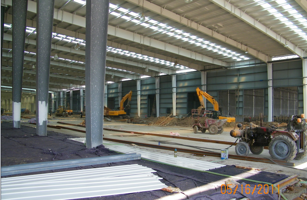 H Section Anti Wind EPS Roof Steel Structure Warehouse