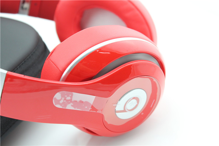 Beats by Dr. Dre Studio 2 2.0 Headphones Over-Ear Noise Cancellation Headband Red
