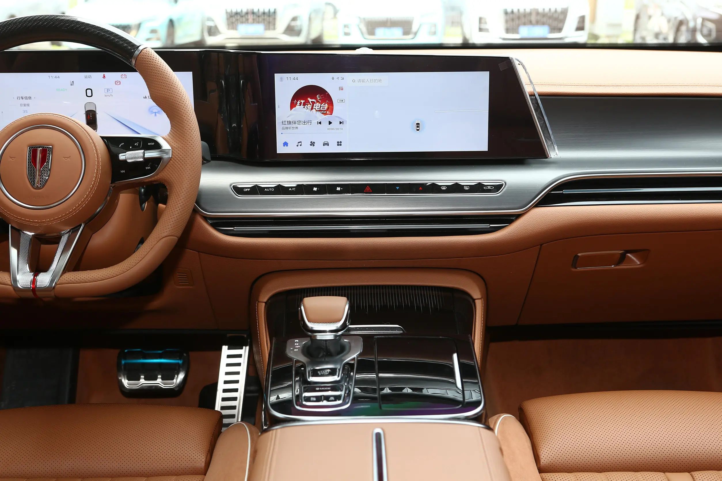 Maximum Speed 230 km/h Hongqi H9 2024 4-doors 5-seats Seven-speed Wet Dual Clutch Cars with Manual Copilot Seat Adjustment