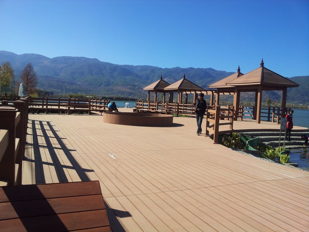 Wood Plastic Composite Outdoor WPC Floor Decking Tiles