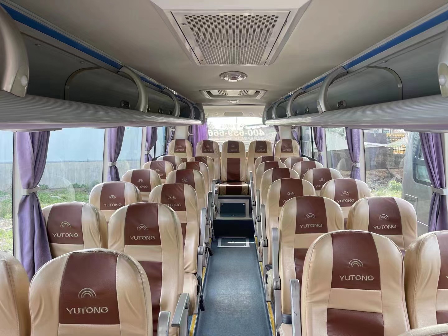 Old Coach Bus 35 Seats Yutong ZK6808 Luggage Rack Manual Transmission With A/C
