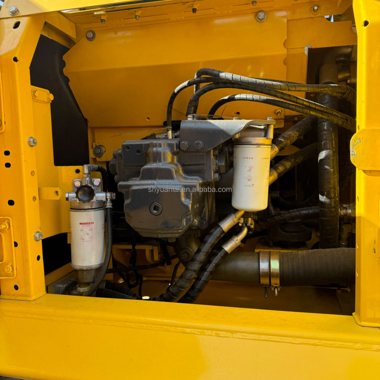 Used Komatsu PC210LC Crawler Excavator with Low Working Hours and High Operating Weight