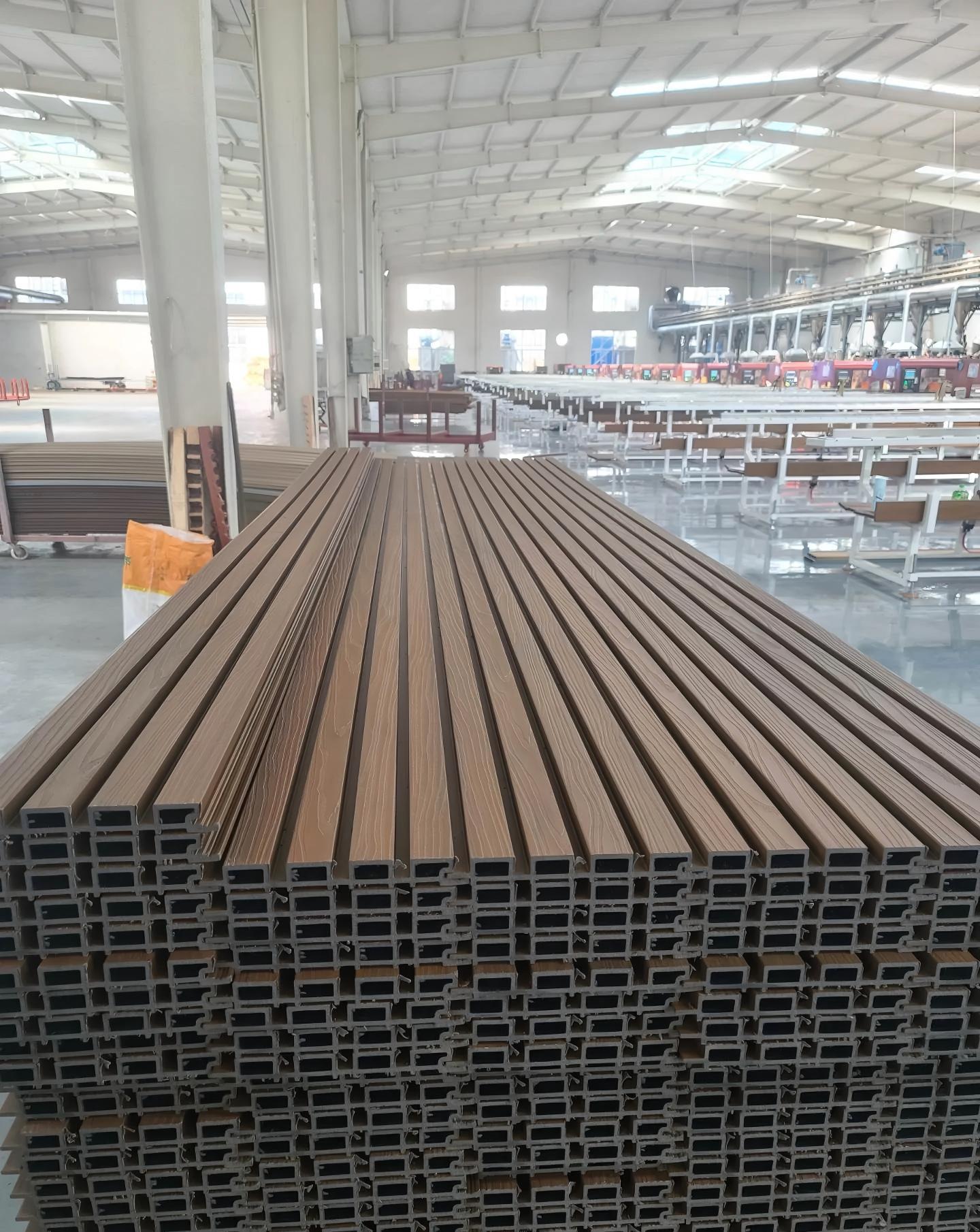 Waterproof UV Resistant Outdoor WPC Decking