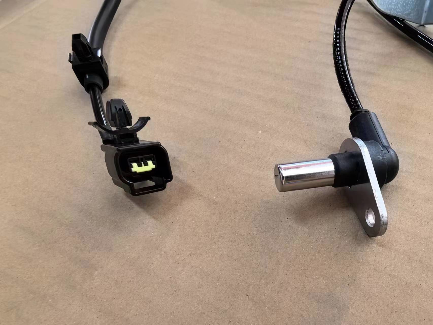 Speed Sensor 8980061870 NNR NPR NQR ABS Control Sensor Antilock Brake System For Front Wheel Left Side