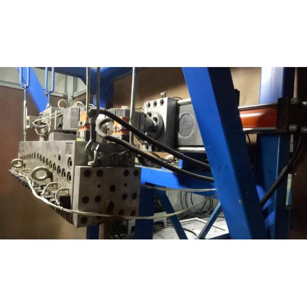 Red And Black Color Mat Making Machine , Door Mat Making Machine Spiral Feeder Type