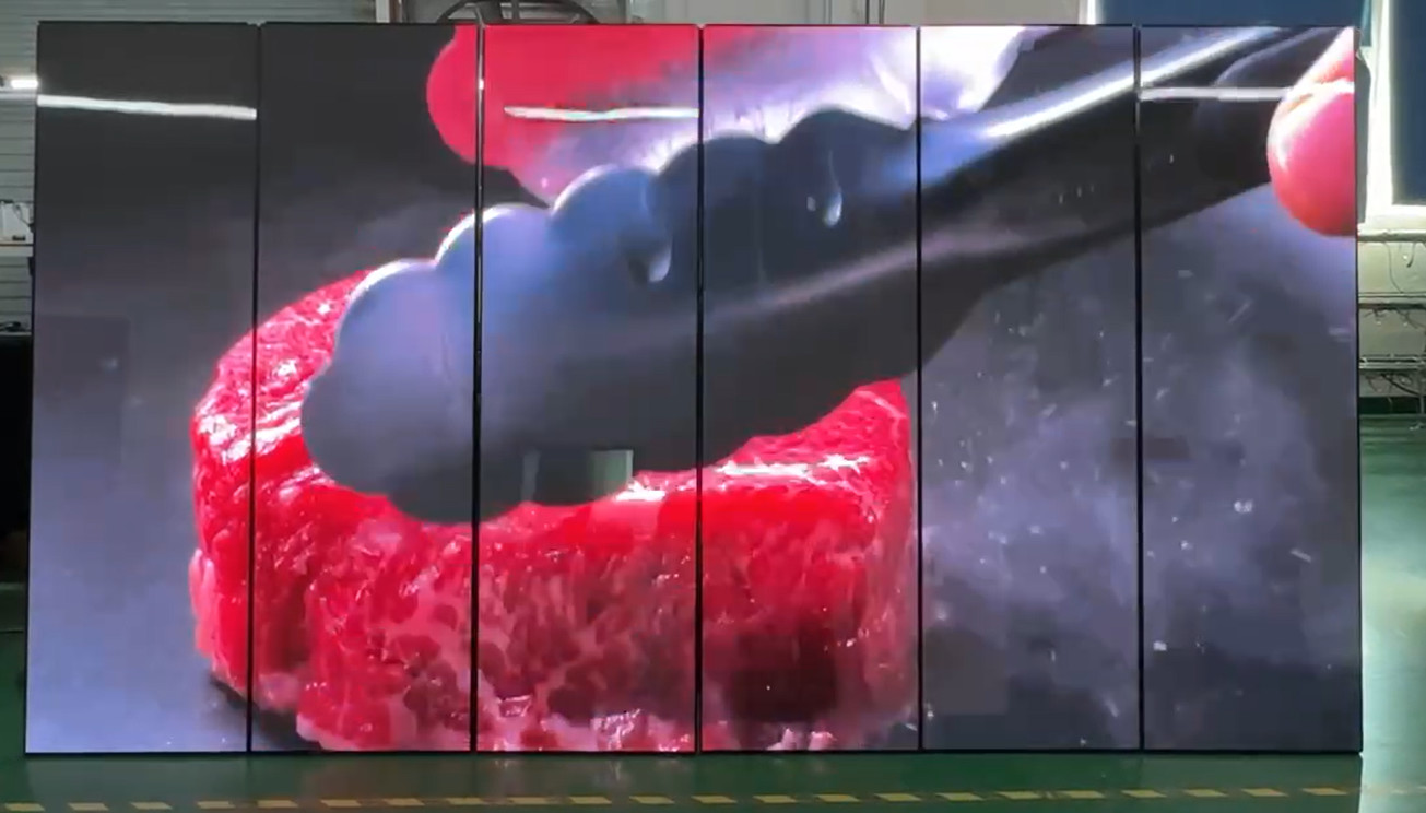 Ultra-High Definition P2.5mm LED Poster Display Board For Retail Marketing With Stunning Visual Appeal