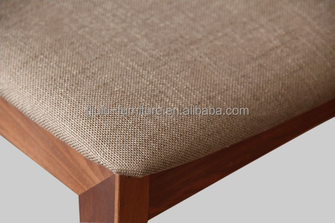 Solid Wood Villa Dinning Table Chairs With Nitrolacquer Finish And Modern Design For Dinning Room Restaurant And Hotel
