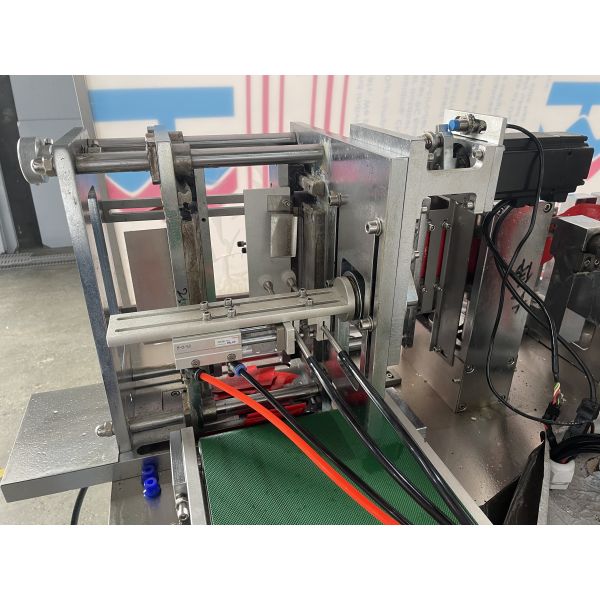 High Speed Single Sachet Wet Wipe Packing Machine Four Side Sealing Alcohol Prep Pad Packaging Machine