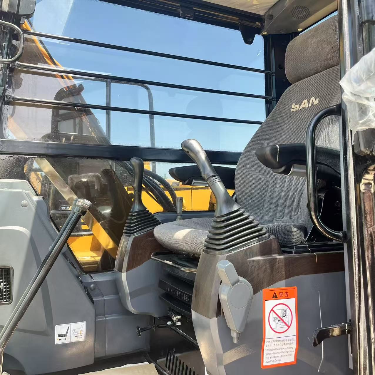 7ton Used Excavators Sany Sy75 Crawler Digger With Blade And EPA