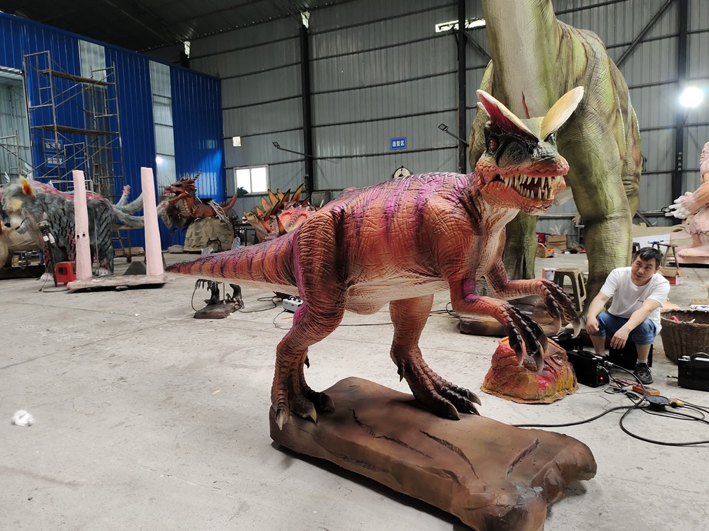 Life Size Simulation Animatronic Dilophosaurus For Jurassic Park