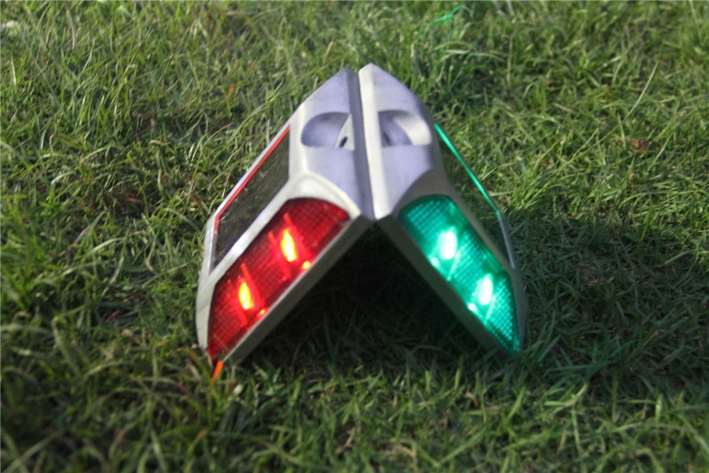 Reflective Traffic Safety Road Studs Cats Eyes Solar Powered LED Warning Stud Deck Flashing Light