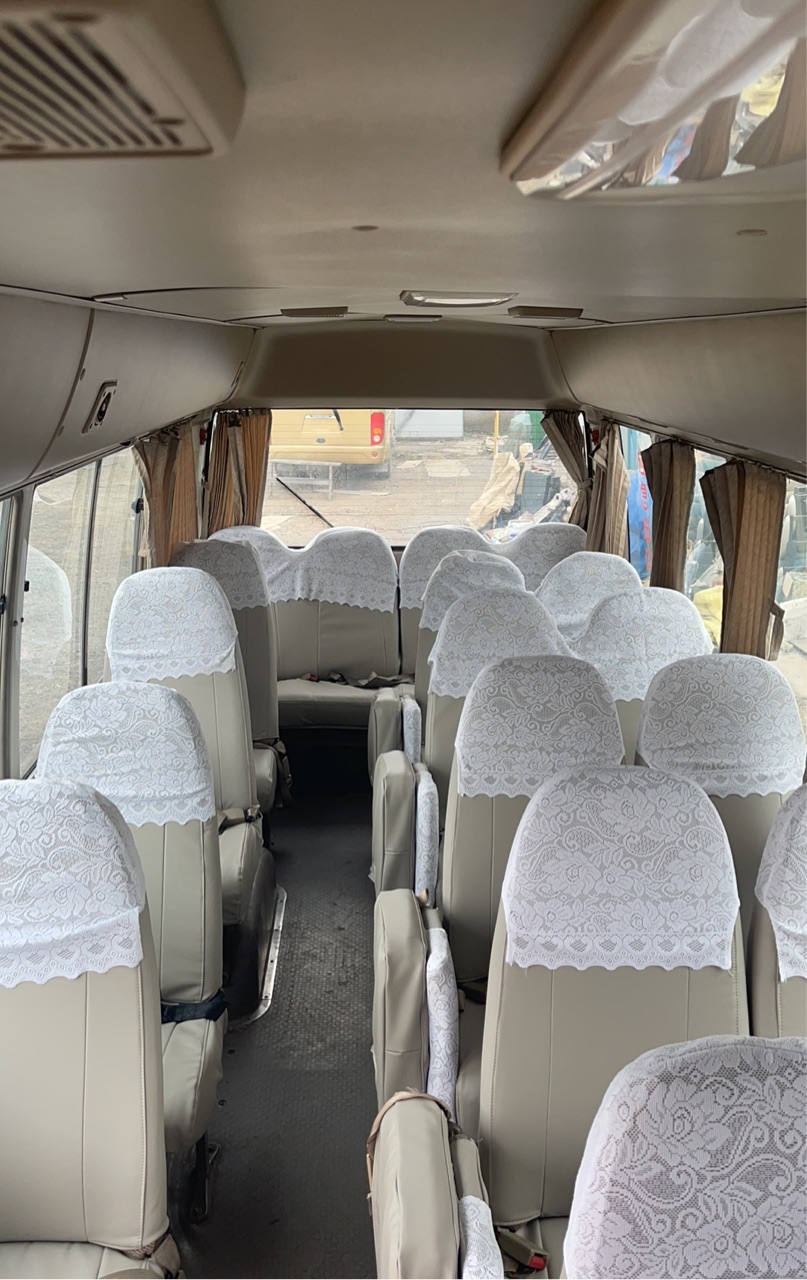 11. Tourist Luxury Bus 30 Seats Used Diesel Toyota Coaster Bus for Tourist Sightseeing