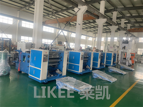 Fully Automatic Cutting Aluminum Foil Pop up Sheet Machine Adjustable Speed