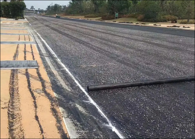 Fiberglass Geogrid For Asphalt Reinforcement Driveway Road Construction Gravel Paver Geogrid Paver