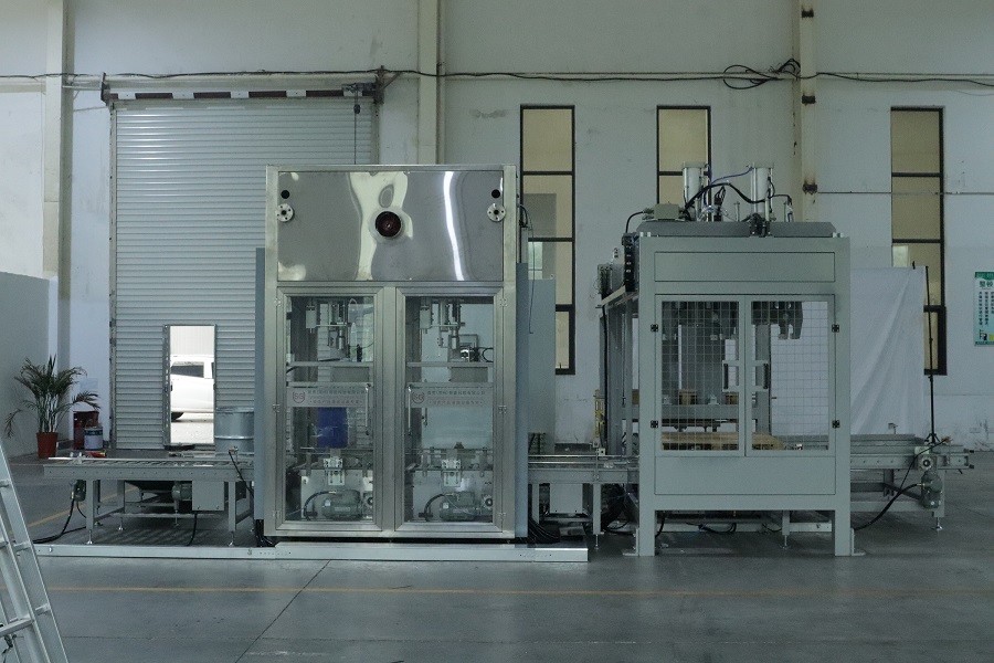 Semi Automatic Stainless Steel Bottling Machine 220V/50Hz Power Supply Capping Speed 20-40 Bottles/min