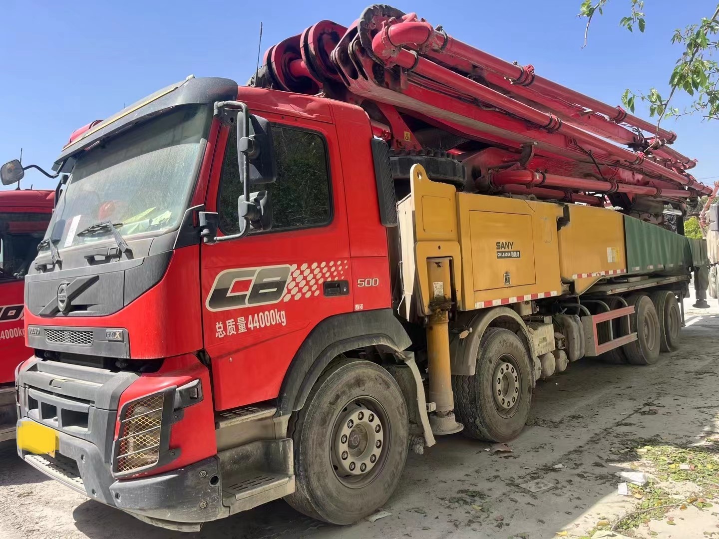 Compact Design 56M Concrete Boom Pump on Volvo Chassis Wide Reach and Maximum Cloth Depth of 61M