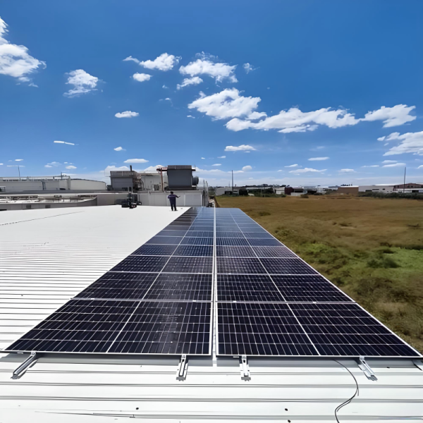 Multi-Scenario Adaptive Rooftop System: Scalable for Residential to Commercial & Industrial Use