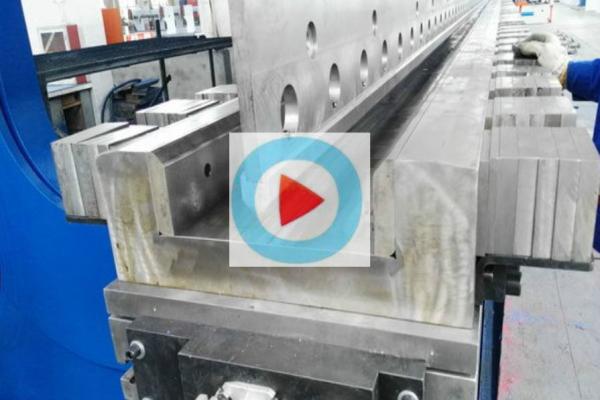 650 Ton Synchro Semi Automatic Mast Pole CNC Tandem Press Brake Manufacturer