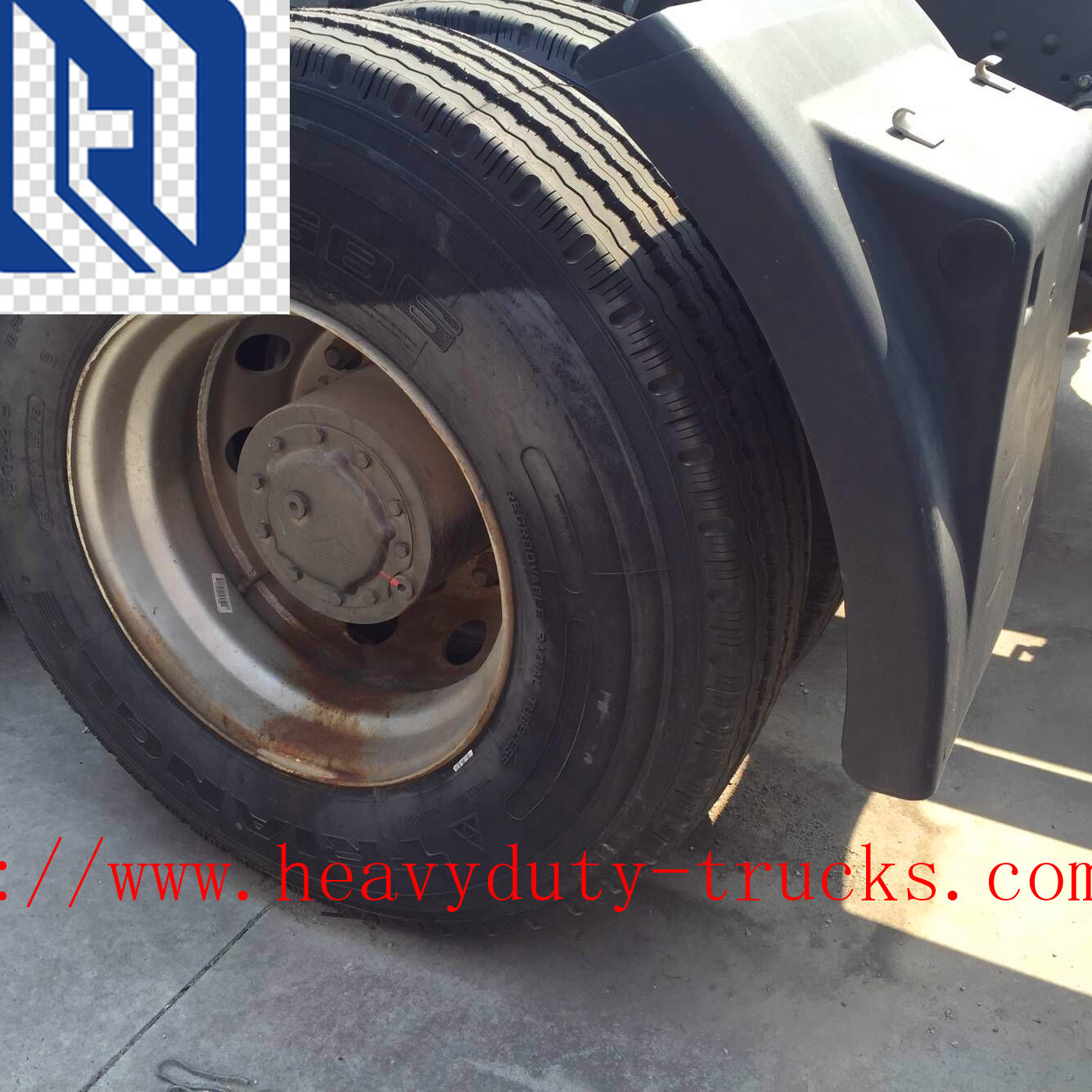 6X4 EUROII SINOTRUK HOWO Tow Tractor Truck RHD 10 Wheels 371 HP ZZ4257S3241W