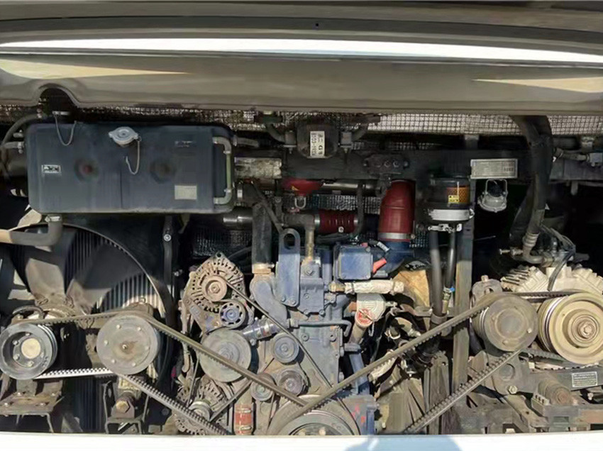 Euro 5 LHD Diesel Used Passenger Bus 55 Seats Yutong ZK6125HQT5Z