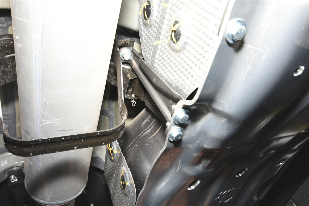 Upgrade Your Tundra Sequoia 09 with Engine Guard Transmission Transfer Case Armour
