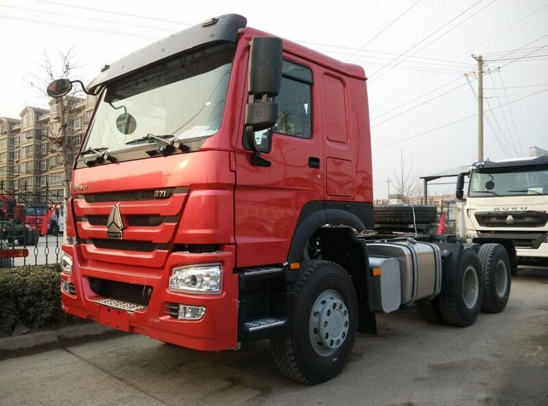 New 371 HP LHD 6X4 4x4 Tractor Head truck Sinotruk Howo second hand truck used tractor Head cargo traktor