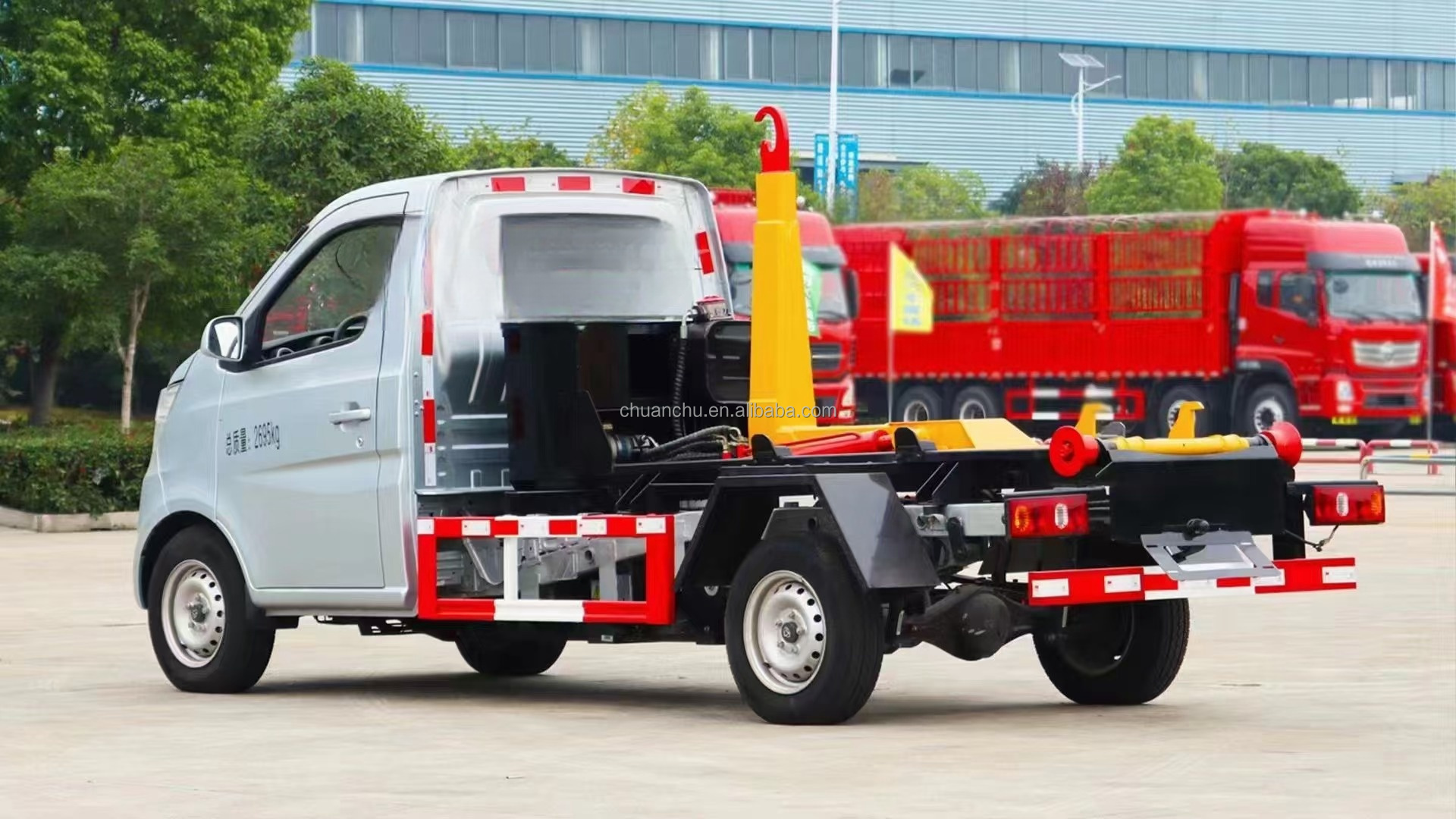Small Changan Hook Arm Garbage Truck Hooks Lift Trailer For Waste Management