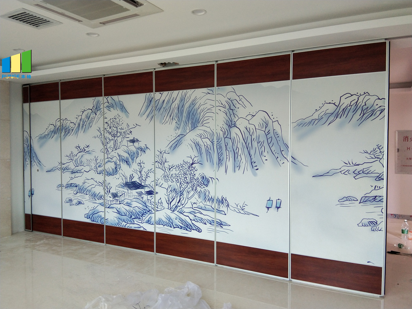 Office Decorative Modern Folding Sliding Partition Walls Interior Position