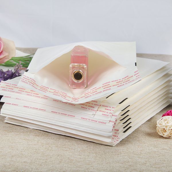 Honeycomb paper mailer structural view