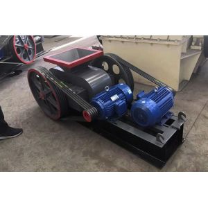 Quality Gold Ore 380V Double Roll Crusher Machine for sale