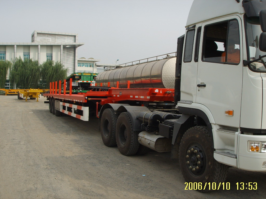 35 Tons Semi Low Bed Trailer With Bogie Suspension High Strength Steel