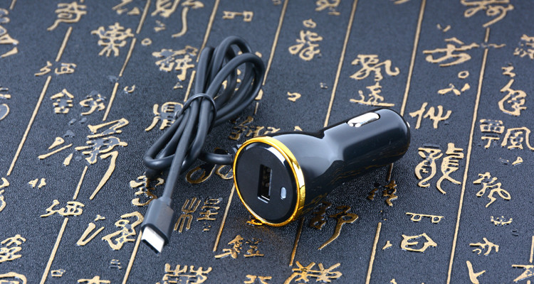 Short Circuit Protection QC3.0 18W USB C Car Charger With Spring Cable