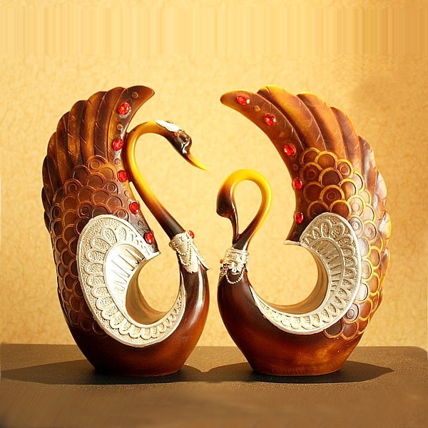 Buy Romantic couples swan at wholesale prices