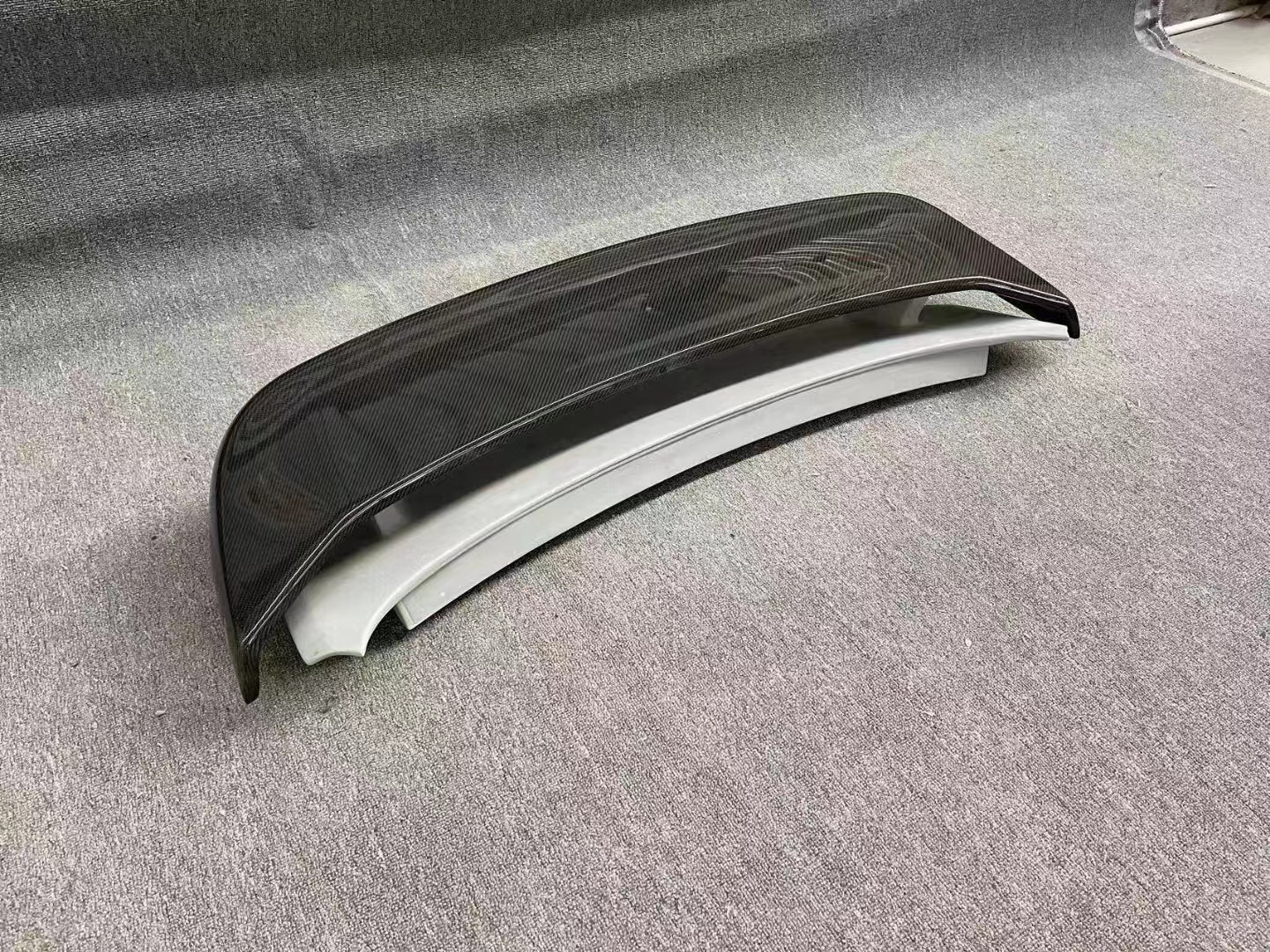 Auto Parts for Porsche Palamela 971 Spoiler the Palamela 971 Was Upgraded with a Techart Style Carbon Fiber Spoiler