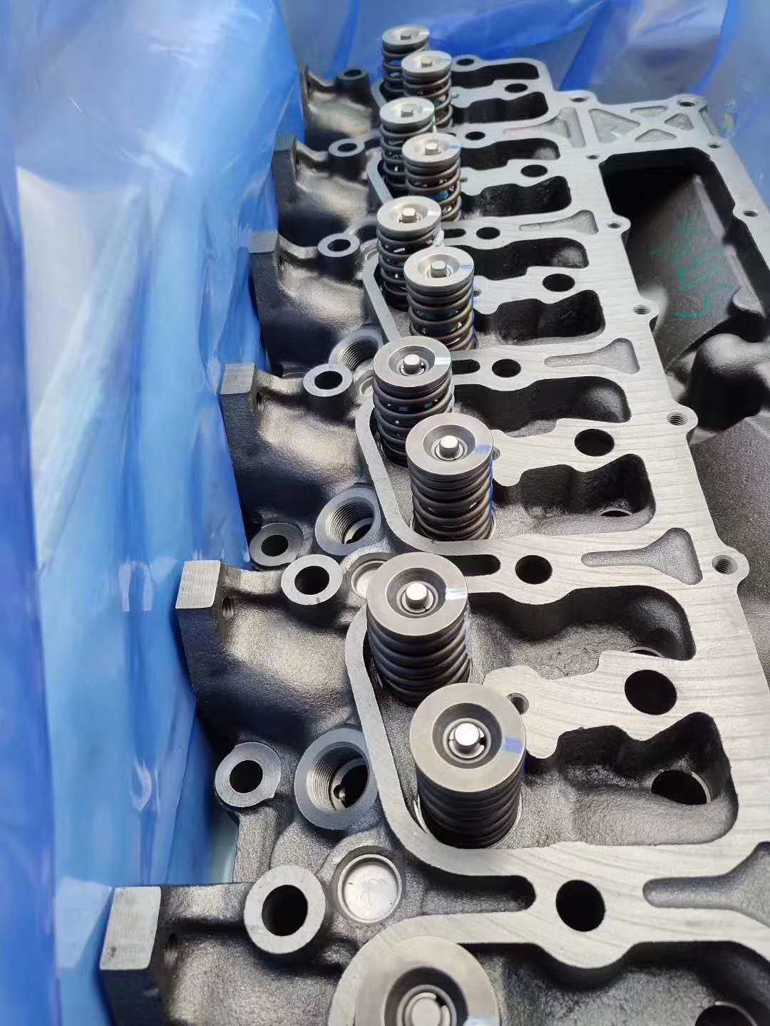 PC200-6 PC200-7 Komatsu Cylinder Head