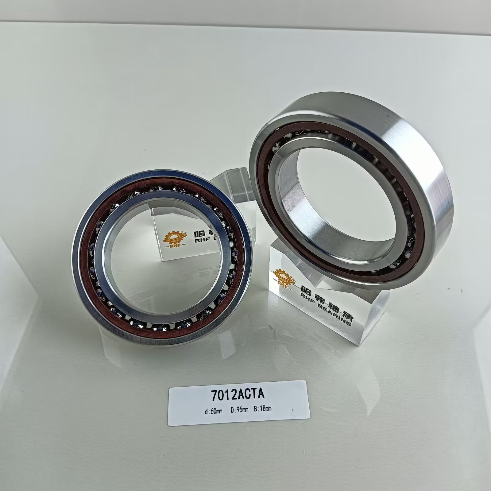 60*95*18mm Angular Contact Ball Bearing 7012AC with Single Row Design and Chrome Steel