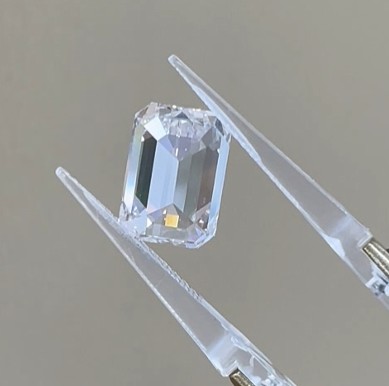 3ct Colorless Lab Grown White Diamond Emerald Cut F VVS With IGI Certified